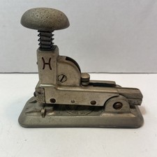 Hotchkiss Stapler Model 2A Stapler By  E.H. Hotchkiss Co, Patent Dec 10, 1918 picture