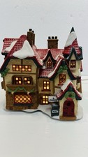 Dept 56 “ Santa’s Workshop” North Pole Series 56006 Retired 1990 Excellent picture