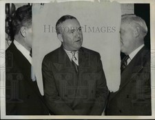 1942 Press Photo Oscar Bluege manager of Senators, Rogers Hornsby & Oscar Reicho picture