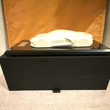 Corvette C8 Stingray Speed Shape Model - 2022 Arctic White Welcome Gift w/Box picture