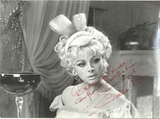 ITALIAN ACTRESS SANDRA MILO, SIGNED VINTAGE PROMOTIONAL PHOTO - HERMES picture