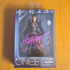 Once Upon a Time Series 1 Evil Queen Figure Autographed JSA Lana Parilla picture
