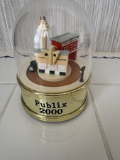 Publix Grocery Store Tractor Trailer Warehouse Christmas Ornament 2000 picture