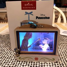 HALLMARK DISNEY PINOCCHIO GEPPETTO'S WISH COME TRUE 2025 MAGIC ORNAMENTS picture