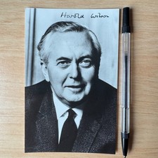 Harold Wilson Signed Portrait B/W Photo – UK Prime Minister PM Autograph c1970 picture