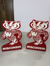 2-WISCONSIN  ALUMNI USA FOOTBALL Pre-Motion W Bucky Badger Statue Bookends Steel picture