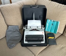 Vintage White Olympia SM9 De Luxe Cursive Script Manual Typewriter + Case *CLEAN picture
