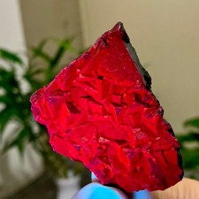 51G Natural black rose fluorescent cube fluorite crystal glow under UV light picture