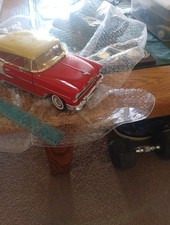 Danbury Mint 1955 Chevrolet Belair Hardtop 1:16 Scale Model Car picture
