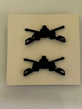 US ARMY ARMOR CORPS PAIR OF ARMY ISSUE BLACK SUBDUED  BRANCH INSIGNIA picture