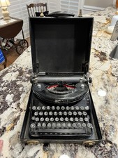 vintage 1930S Remington noiseless portable Typewriter With Case  picture