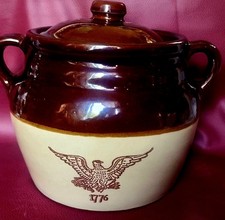 Vintage Bean Pot, Excellent Condition.  Stamped Manmouth Ill. USA picture