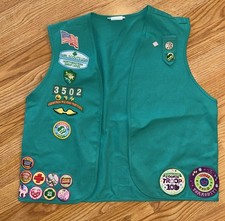 GSA Girl Scouts Green Northwestern Great Lakes Wisconsin Full of patches/ Badges picture