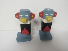 Vintage Wooden Salt & Pepper Shakers Set Thunderbird Totem Pole  picture
