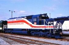 MILWAUKEE ROAD (MILW) SD40-2 156 Original slide--Bicentennial unit--2026 picture