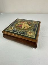 Vintage Heritage House Music Box Wood 6 inches MEMORY picture