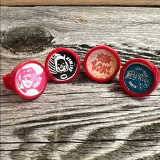 🚨RARE🚨VTG Vari-Vue 1966 Batman & Robin Gumball Vending Machine Rings Lot of 4 picture