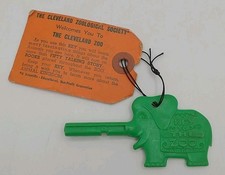 Cleveland ZOO Zoological Society Key & Official Tag Vintage picture
