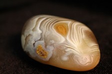 Fine Banded Rain Flower River Agate, Yangtze River, Nanjing, China picture