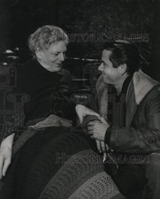 1951 Press Photo Ethel Barrymore and Glenn Ford in