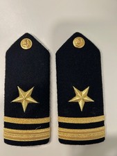 US Navy Rank Insignia Navy O2 Hard Shoulder Boards Vanguard Brand Perfect Cond. picture