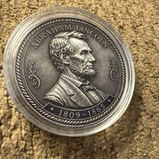 President Abraham Lincoln” 1809-1865 With Lincoln Memorial Collectible Coin picture
