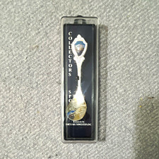 Vintage St. Louis Missouri Souvenir Collector Spoon Silver Tone Original Case picture