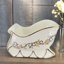 MIkasa Holiday Bloom Christmas Sleigh Centerpiece Fine China Retired New Sticker picture