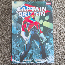 Marvel Captain Britain Graphic Novel Color - Alan Davis & Jamie Delano picture