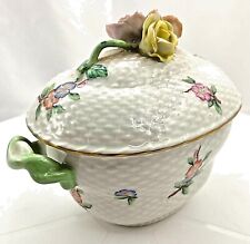 HEREND HUNGARY FLORAL PORCELAIN HAND PAINTED LIDDED TRINKET JEWELRY BOX Exc. picture