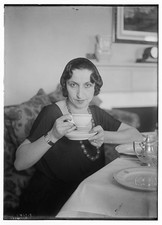 Photo:Galli-Curci Portrait Woman Drinking Tea ca 1915 1920 picture