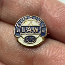 1942 United Auto Workers UAW CIO Dues Paid Enamel Union Lapel Pin picture