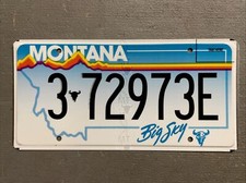 VINTAGE MONTANA LICENSE PLATE BIG SKY RAINBOW RANDOM LETTERS/NUMBERS FAIR COND. picture
