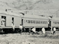 1924 Scene DRGW Rio Grande No 535 Train Passengers Boarding Social History Photo picture