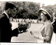 LG92 1967 Original Photo QUEEN ATTENDS CROQUET CHAMPIONSHIPS CENTENARY HANDICAP picture
