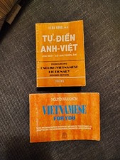 Lot of 2 Vintage English to Vietnamese pocket dictionary w Pronunciation Zieleks picture