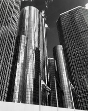 Photo:Detroit Michigan Renaissance Center Hotel Exterior 1970s Skyline picture