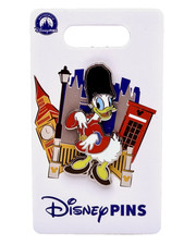 Disney Store UK Exclusive Classics London Pin 2026 Royal Guard Daisy Duck picture