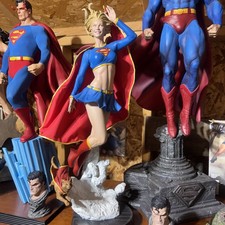 Sideshow Premium Format Supergirl Exclusive picture