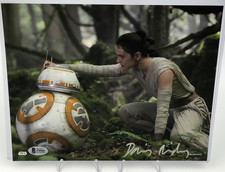 DAISY RIDLEY AUTO PHOTO 8x10 BECKETT Witness COA Signed STAR WARS FORCE AWAKENS picture