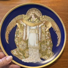 Hutschenreuther A Concert of Angels Limited Edition Plate “The Singer” picture