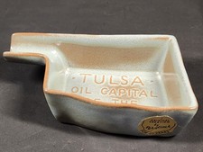 Vintage Frankoma Oklahoma shaped Tulsa oil capital of the world ashtray w label picture