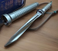 JAGDKOMMANDO KNIFE SPECIAL FORCES TRI DAGGER Unbranded TRI BLADED TWISTED KNIFE picture