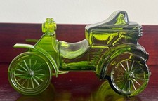 Vintage Avon Haynes-Apperson 1902 Green Glass Car Decanter FULL Blend 7 4.5oz picture