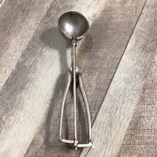 Vintage GILCHRIST'S No. 30 Metal Ice Cream Scoop Size #16 picture