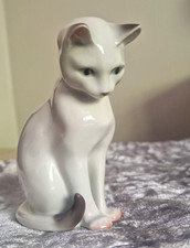 Vintage 1974 Royal Copenhagen Porcelain White Cat Figurine #499 Factory First picture