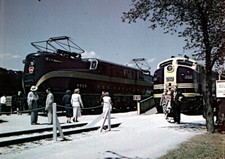 PRR GG1 4926 and AT&SF EMD FT 202 at Chicago Railroad Fair in 1949 4 x 6 Photo picture