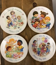 Vintage Avon Mother’s Day Collectible Plates, Set of 4, 1991-1994, No Defects picture