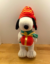 Peanuts Snoopy Christmas 2023 Plush Holding Present 13.7in White/Black picture