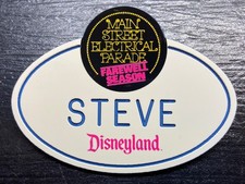 🏰 Rare 1996 Disneyland Main Street Electrical Parade Cast Member Badge — STEVE picture